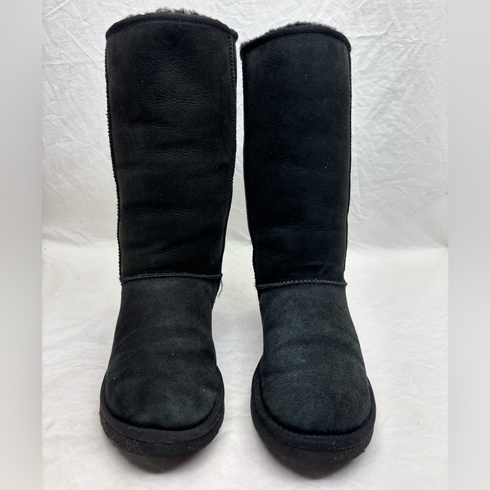 UGG Black Classic Tall Boots women’s size 8 - Picture 3 of 9